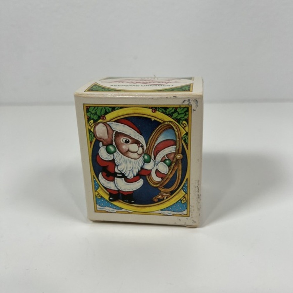 VTG AVON Mouse Santa Beard Costume Looking in Mirror‎ Melvin P Merrymouse 1982